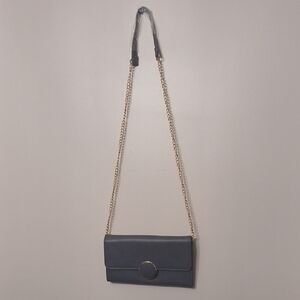 Elegant Navy Crossbody Bag with Gold Chain